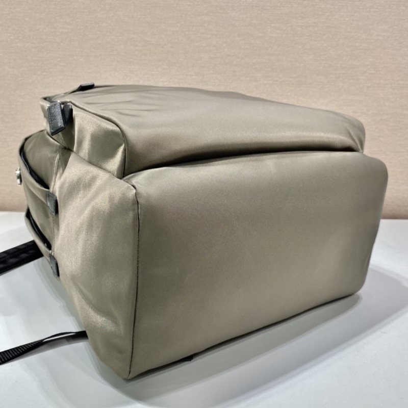 Pra*a backpacks